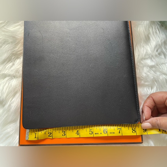 HERMES Station Veau Swift iPad Case - Picture 4 of 16